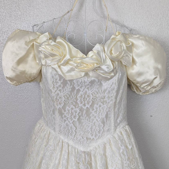Vintage Gunne Sax Romantic Renaissance Off Shoulder  Bridal Collection  26W - Picture 9 of 12